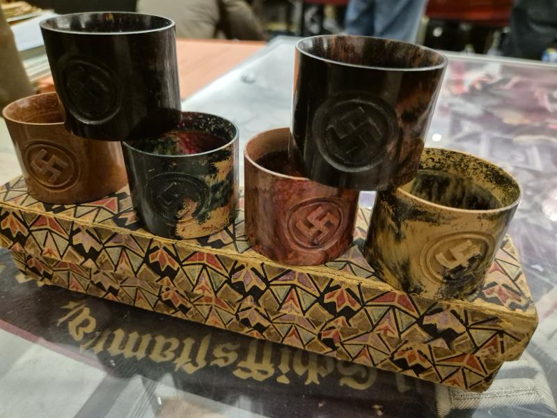Extremely rare NAZI time used complete set of 6 napkins rings. BAKELITE MADE LOOKS VERY GOOD IN ALL COLOURS with genuine box