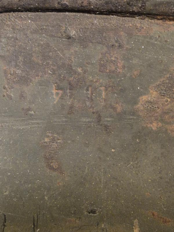 WW2 GERMAN M40 HELMET. VERY GOOD PAINT. PERFECT FOR PROJECT.