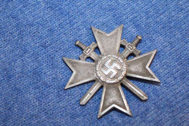 WW2 German Third Reich: War Merit Cross 1939, 1st Class with Swords, maker stamp 4